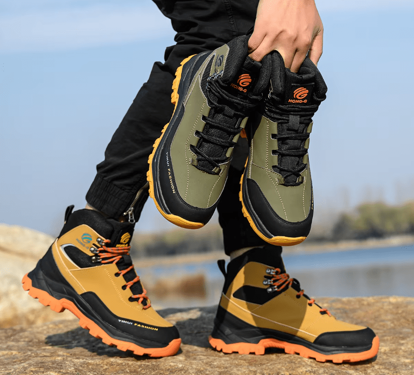 HONG-G waterproof work boots worn in wet conditions demonstrating waterproof protection and ankle support