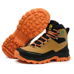 HONG-G work boots sole detail highlighting anti-puncture protection and wear-resistant tread pattern