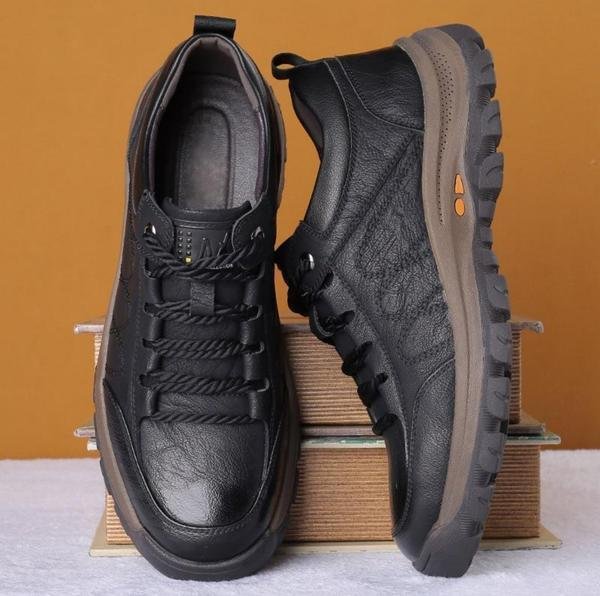 Size guide for men's orthopaedic leather boots featuring EU sizing from 38 to 48.