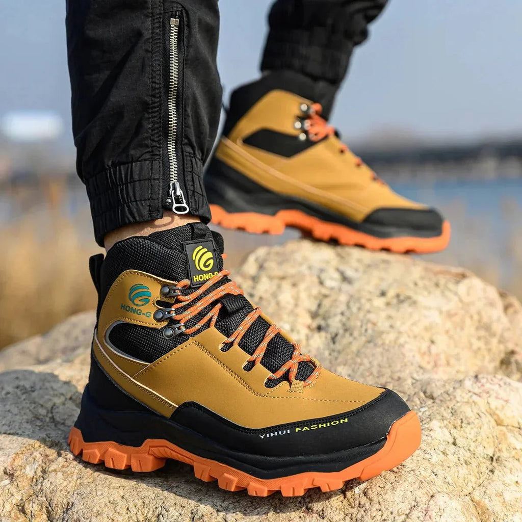 HONG-G work boots in action on building site showing durability and protection in demanding conditions