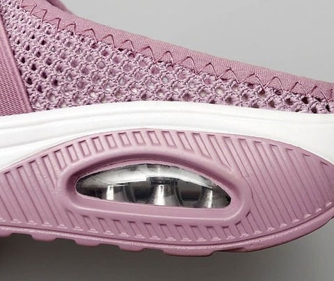 OrthoAir intelligent air cushion technology delivering active cushioning and feather-light feel