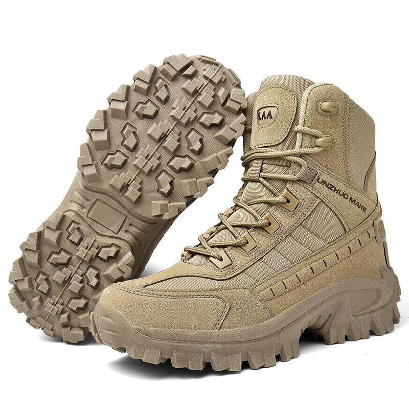 Breathable military boots interior lining and cushioned insole for comfort